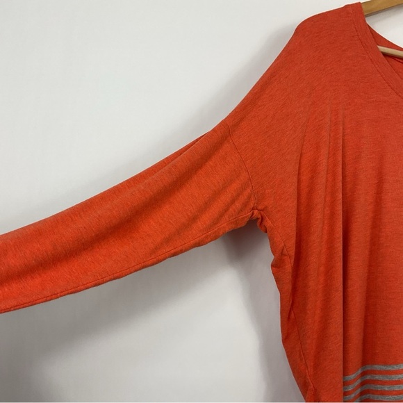 Cabi Hangout Tee Size Small - Picture 2 of 7